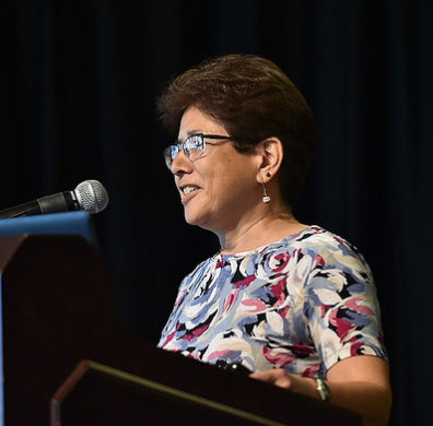 Rebecca Craft speaks to students at the CAS Week of Welcome kickoff.