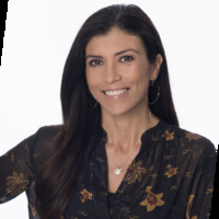Pennie Burnham Headshot