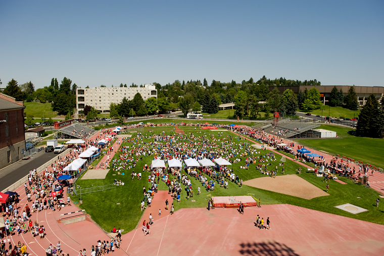 Image of a student picnic.