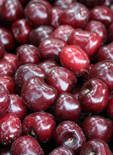 Life's a bowl of cherries -- stemless cherries, that is. Stemless cherries are just as sweet and neat to eat as the stemed varieties.
