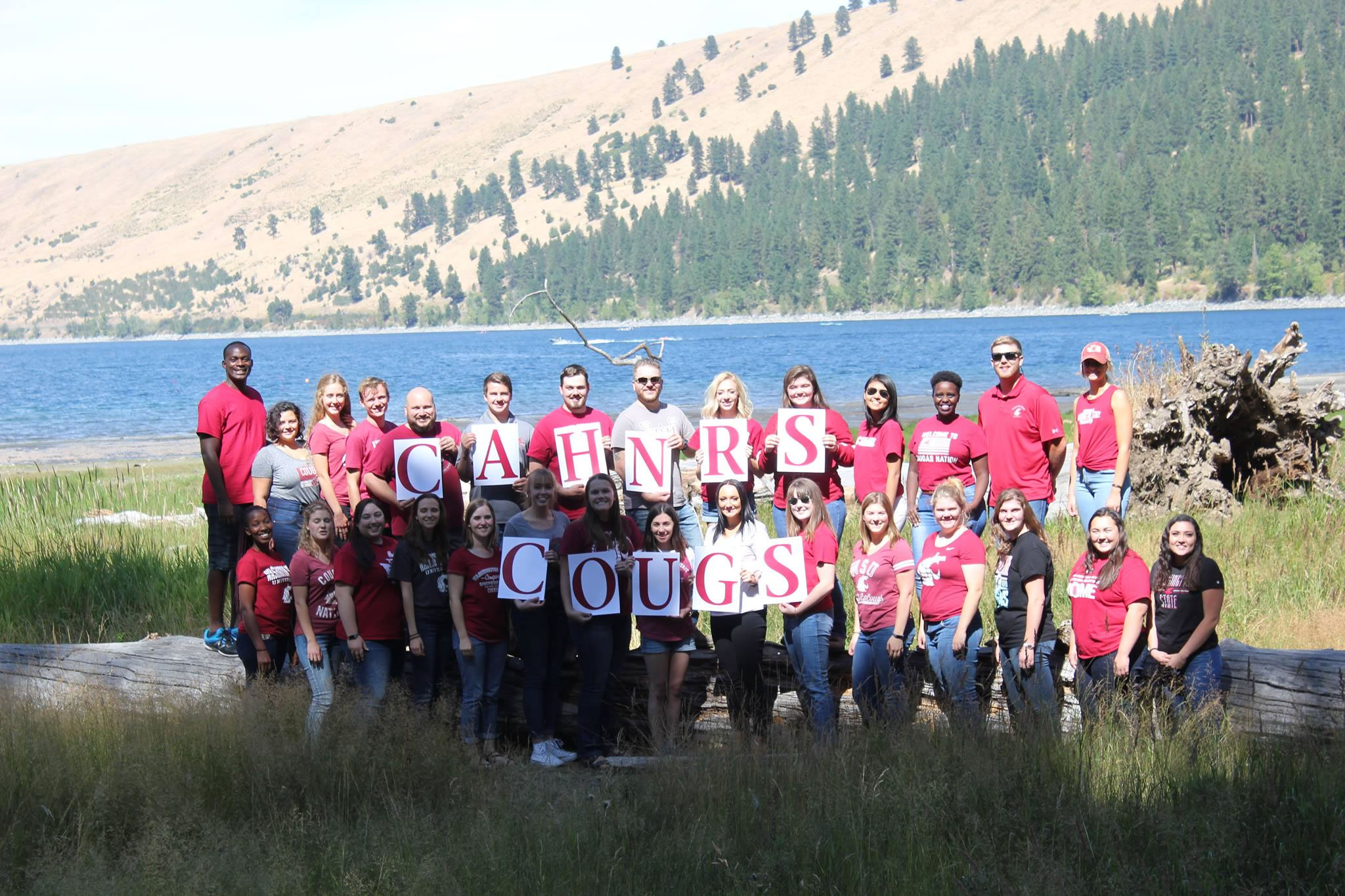 CAHNRS Ambassadors with WSU Flag