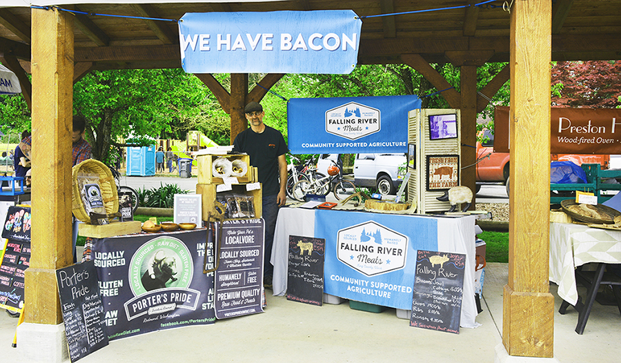 Falling River Meats market stand