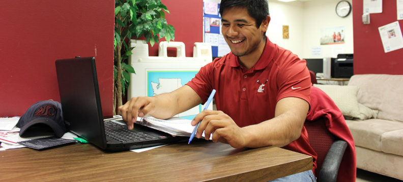 Ramiro Gonzalez studies in the WSU LSAMP Center.