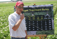 Chris Hiles presents the results of his research at the 2009 WSU Potato Field Day