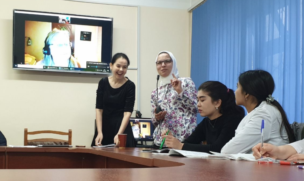 Kawkab Shishani teaching a class in Uzbekistan