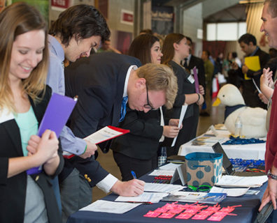 Students learning about career and internship opportunities at a WSU Career Exp