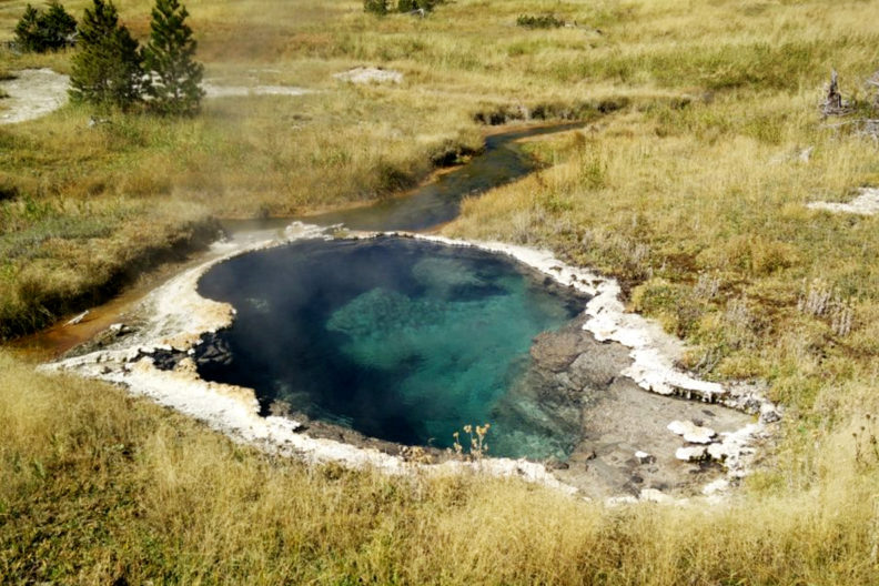 Pool of water at Yelowstone National Park.