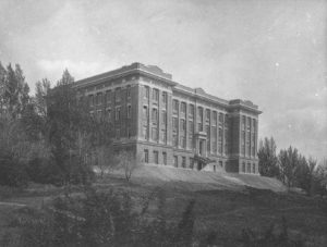 Historic image of Carpenter Hall in 1916.