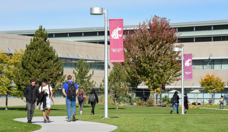 Students travel to and from class at WSU Tri-Cities