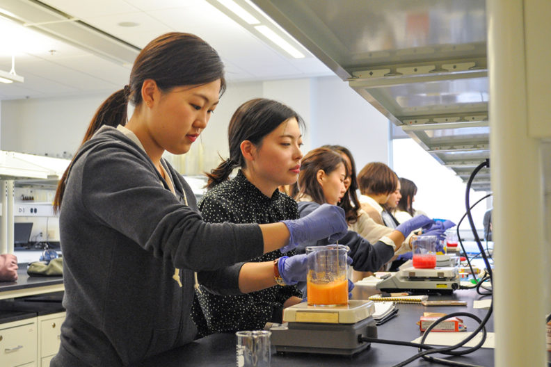 MWU students mix ingredients as part of a compounding exercise.